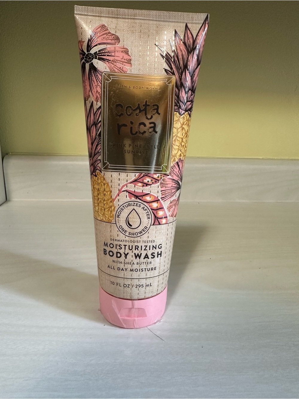 Bath & Body Works Costa Rica Pink Pineapple Moisturizing Body Wash - Pink & Gold - Picture 3 of 3
